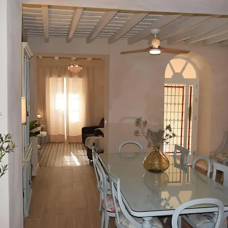 Casa De La Abuela Dolores Holiday home *